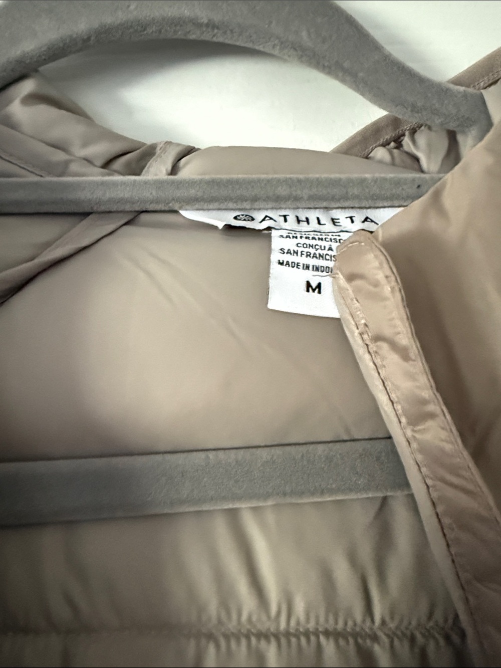 Athleta Aire Puffer Parka Jacket
Women's M Feather Tan
Style 473132 - Picture 5 of 6